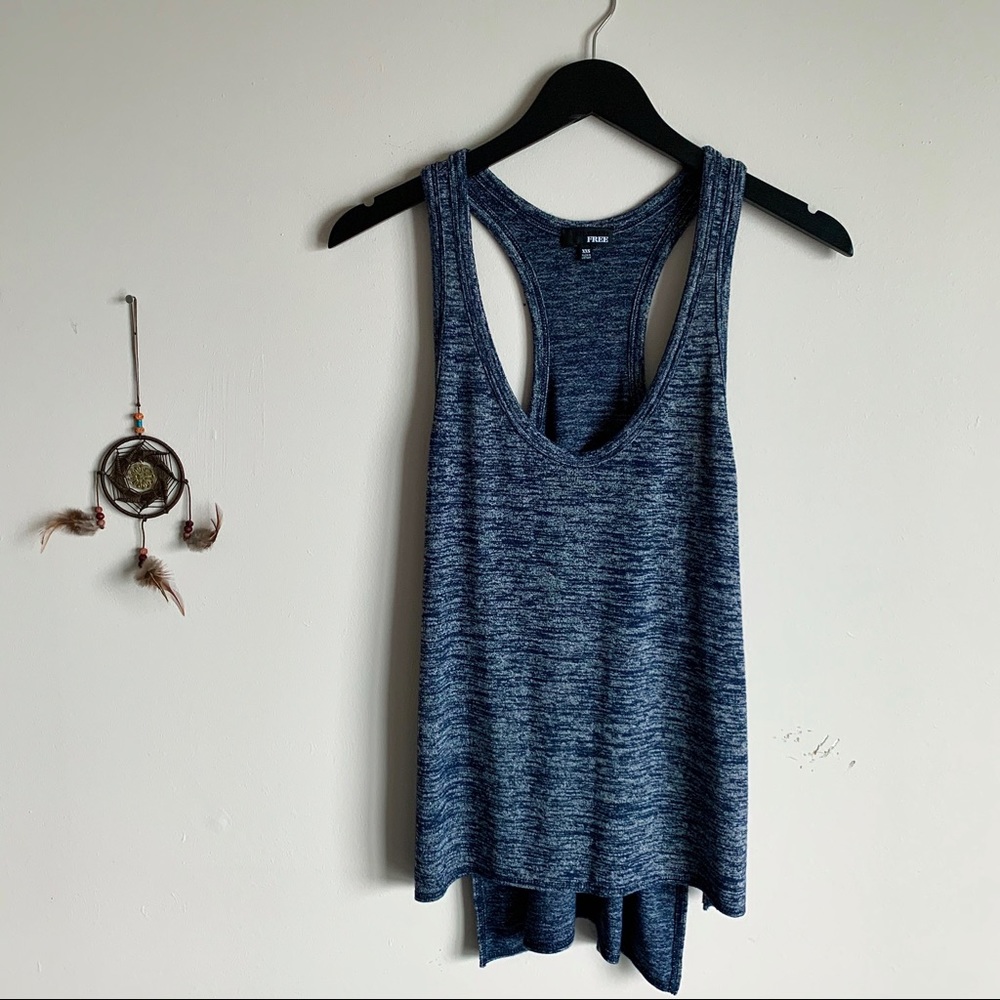 Wilfred V-Neck Tank